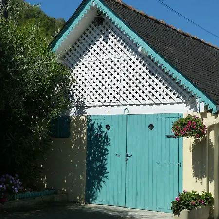 En So De Bourdet Вилла Лурд