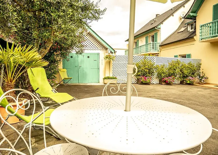 Вилла En So De Bourdet