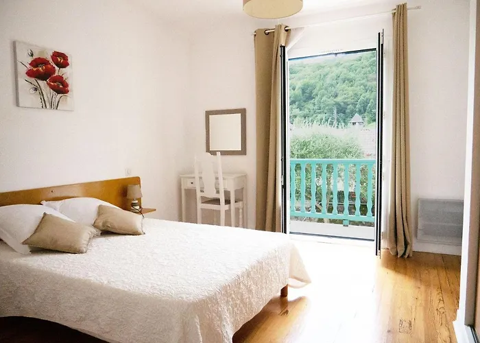 En So De Bourdet Лурд